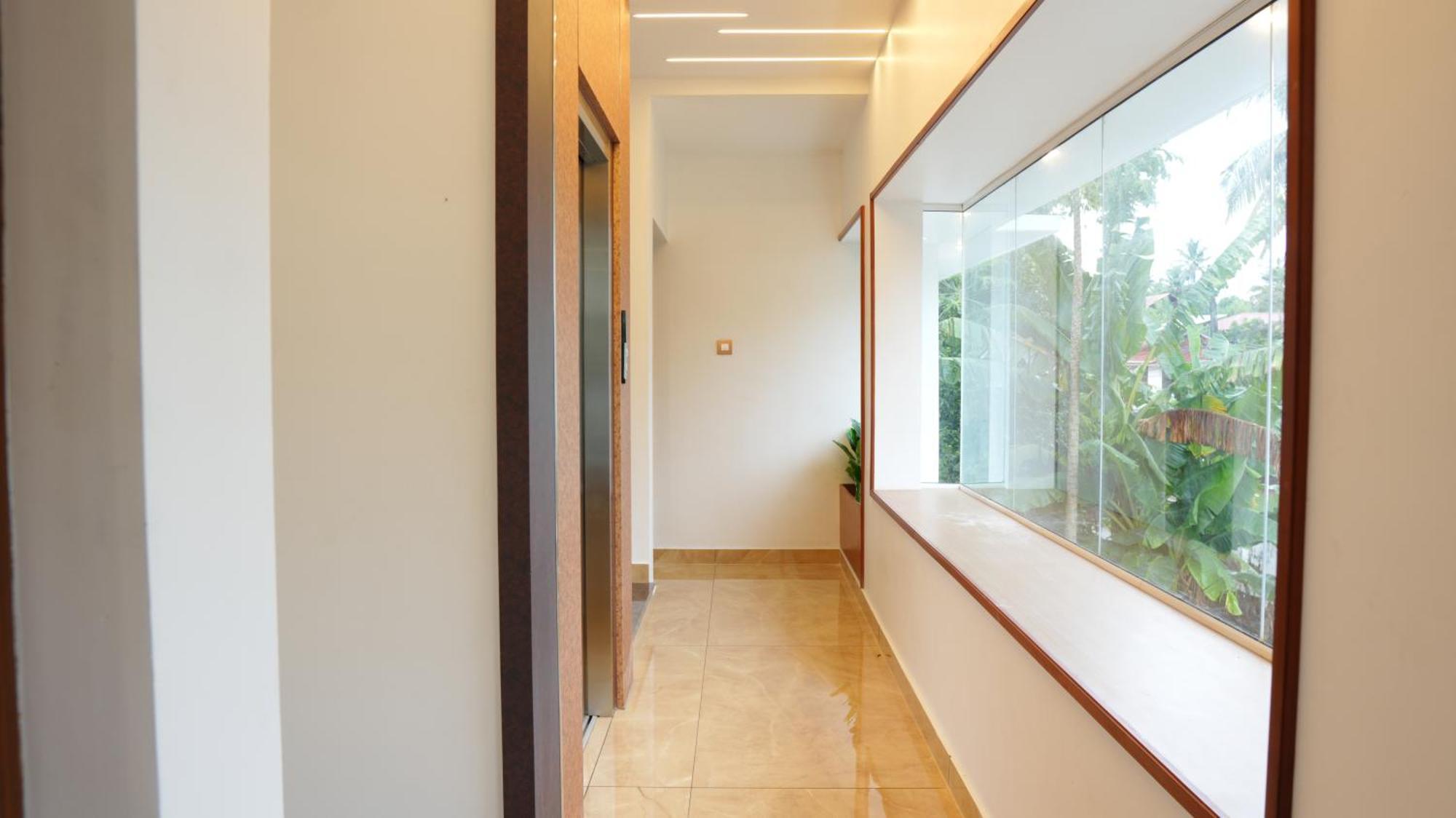 Neom'S Golden Gate Hotell Alwaye Exteriör bild